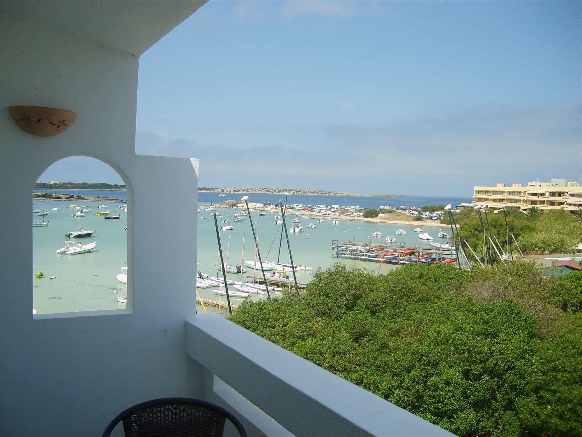 Apartamentos Sabina Playa La Savina  Exterior photo
